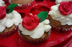 Rose and Vanilla Buttercream Cupcakes